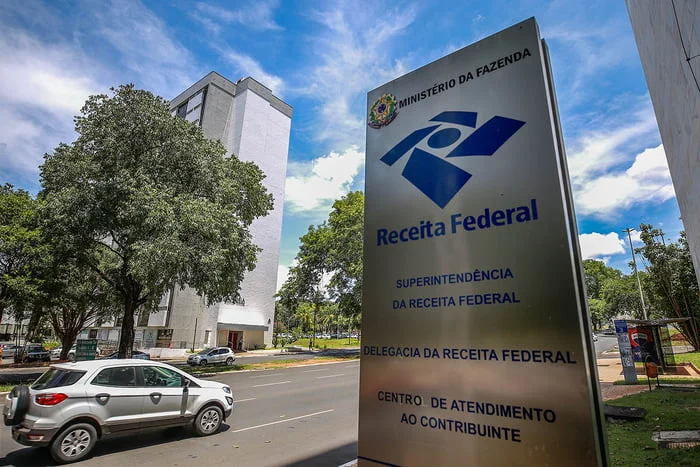 Brasil registra arrecadação recorde de R$ 222 bilhões em fevereiro; melhor resultado em 15 anos