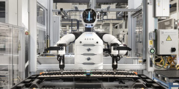 BMW lança robôs humanoides em fábricas da Europa para atuar com IA física