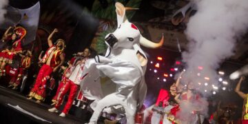 Garantido abre temporada em Manaus com festa de 30 anos do MAG
