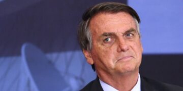 Defesa de Bolsonaro envia ao STF laudos para cirurgia no ombro
