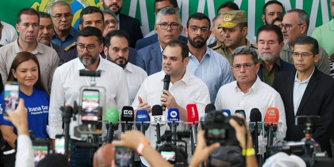 Roberto Cidade assume Governo do AM e prega união com secretariado