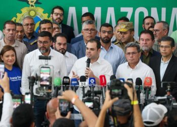 Roberto Cidade assume Governo do AM e prega união com secretariado