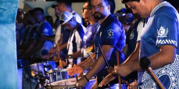 Marujada de Guerra consolida domingos azulados com ensaio show no Centro de Manaus