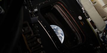 Missão Artemis II atinge metade do caminho rumo à Lua