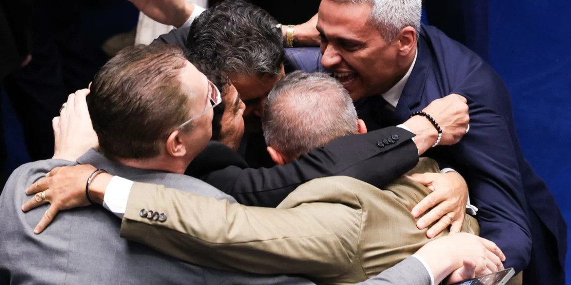 Senado impõe derrota histórica ao Governo e rejeita Jorge Messias para o STF