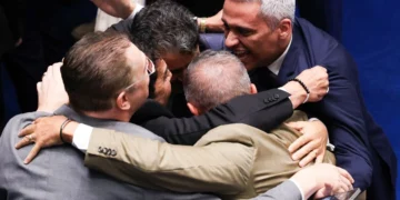 Senado impõe derrota histórica ao Governo e rejeita Jorge Messias para o STF