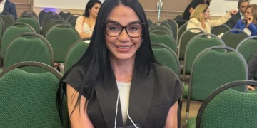 Shádia Fraxe deixa a Semsa e consolida-se como nome forte para a disputa majoritária em 2026