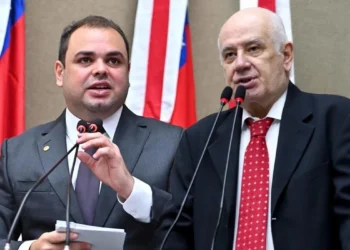 Roberto Cidade e Serafim Corrêa oficializam chapa para eleição indireta ao Governo do AM