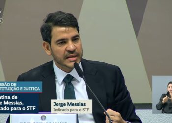 Jorge Messias classifica 8 de Janeiro como ‘um dos episódios mais tristes’ em sabatina no Senado