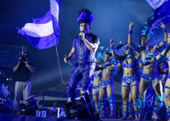 Três gerações de pajés protagonizam ritual de ancestralidade no Bar do Boi 2026