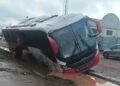 Ônibus cai em buraco, expõe crise e vira denúncia no TCE-AM