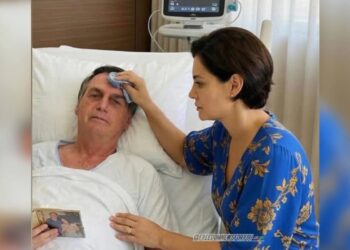 Bolsonaro recupera movimentos no braço após cirurgia no ombro