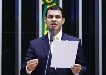 Manaus sediará debate sobre fim da escala 6×1; Saullo Vianna propõe modelo 5×2