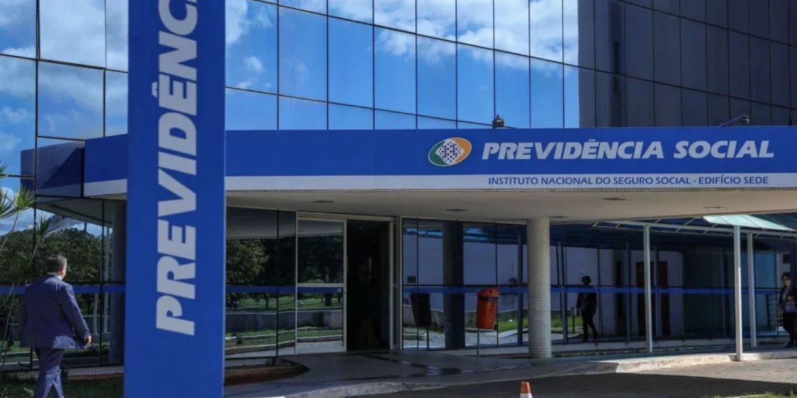 INSS confirma vazamento de dados de 50 mil cidadãos vivos na Dataprev