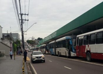 Greve dos rodoviários paralisa o T1, no Centro de Manaus