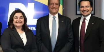 Valdemar Costa Neto lança Maria do Carmo e Alberto Neto em Manaus
