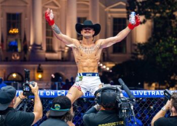 Diego Lopes nocauteia americano na Casa Branca pelo UFC 250