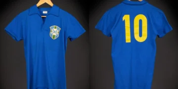 Camisa de Pelé na final de 1958 vai a leilão por R$ 30 milhões