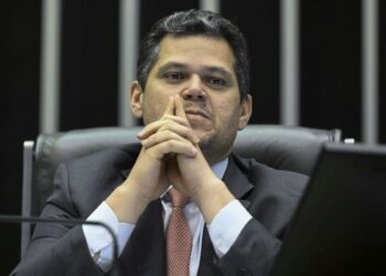 Delação de Vorcaro envolve US$ 30 milhões a Alcolumbre no exterior