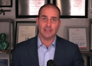 STF condena Eduardo Bolsonaro a 4 anos no regime semiaberto