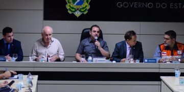 Roberto Cidade antecipa primeira parcela do 13º dos servidores