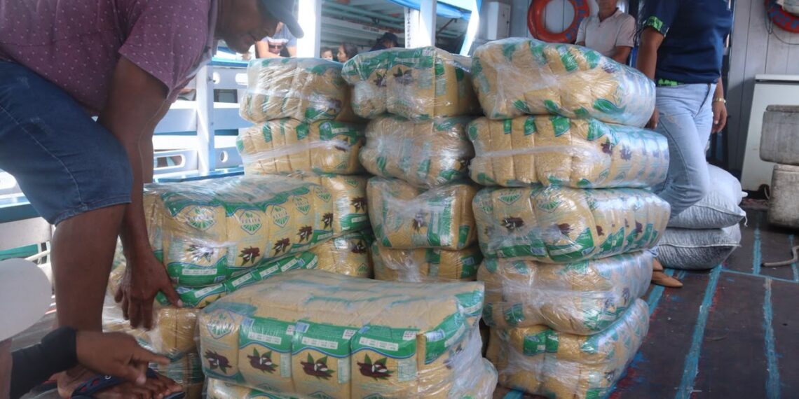 Itacoatiara destina 6 toneladas de alimentos para merenda escolar
