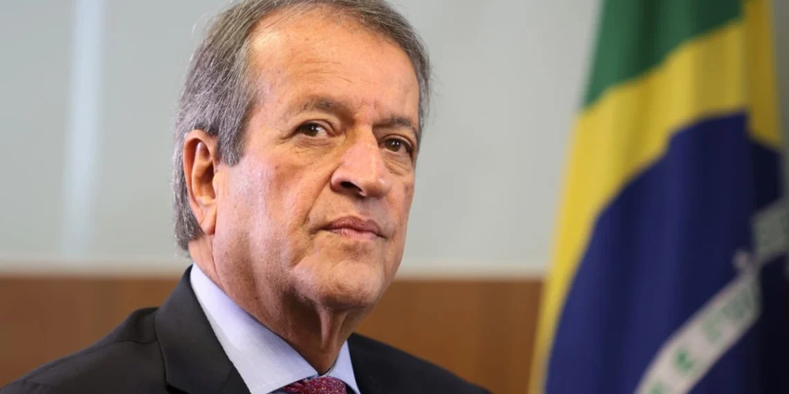 Ministro do STF bloqueia R$ 119 milhões de Valdemar Costa Neto