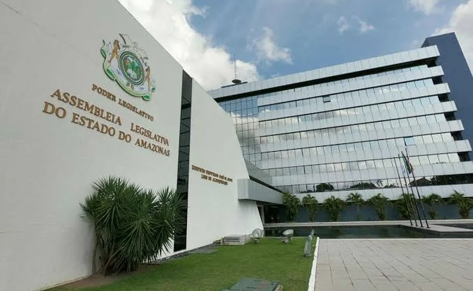 Deputados escolhem novo presidente do parlamento nesta quarta