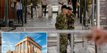 Turistas norte-americanos são esfaqueados perto da Acrópole em Atenas