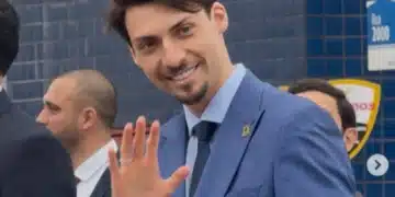 Jair Renan Bolsonaro lança pré-candidatura a deputado federal
