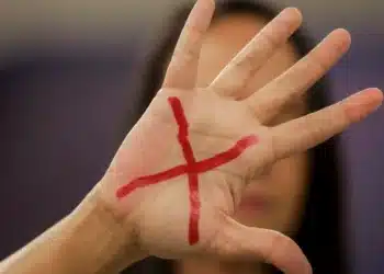 Duas a cada três mulheres atendidas por agressão sofrem violência reincidente