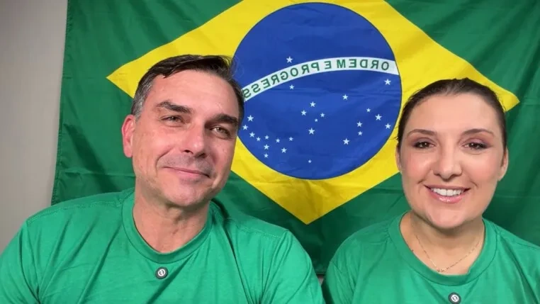 MarIA: Flávio Bolsonaro propõe aplicativo com inteligência artificial