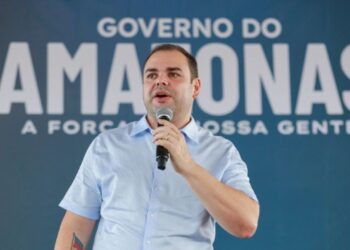 Roberto Cidade rebate críticas e ataca gestão da capital no AM