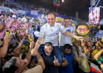 Convenção reúne 15 mil na Arena Amadeu Teixeira e homologa Cidade