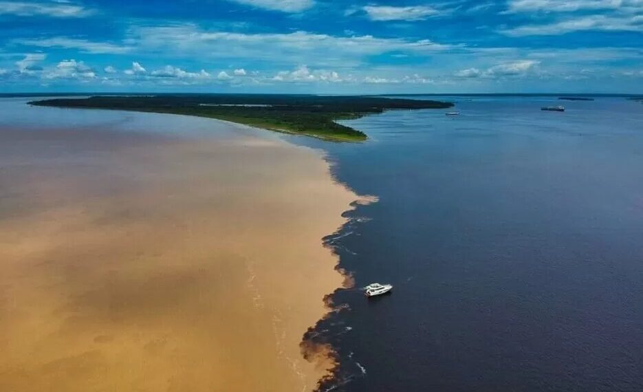 Manaus é a 6ª cidade do país mais buscada por turistas do exterior
