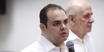 Roberto Cidade cancela atas de R$ 184 milhões após denúncia