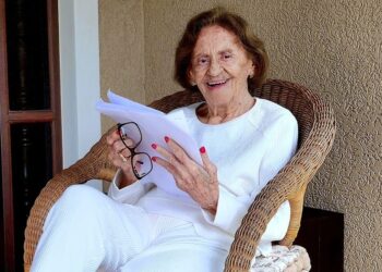 Morre a atriz Laura Cardoso aos 98 anos, ícone da dramaturgia