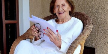 Morre a atriz Laura Cardoso aos 98 anos, ícone da dramaturgia