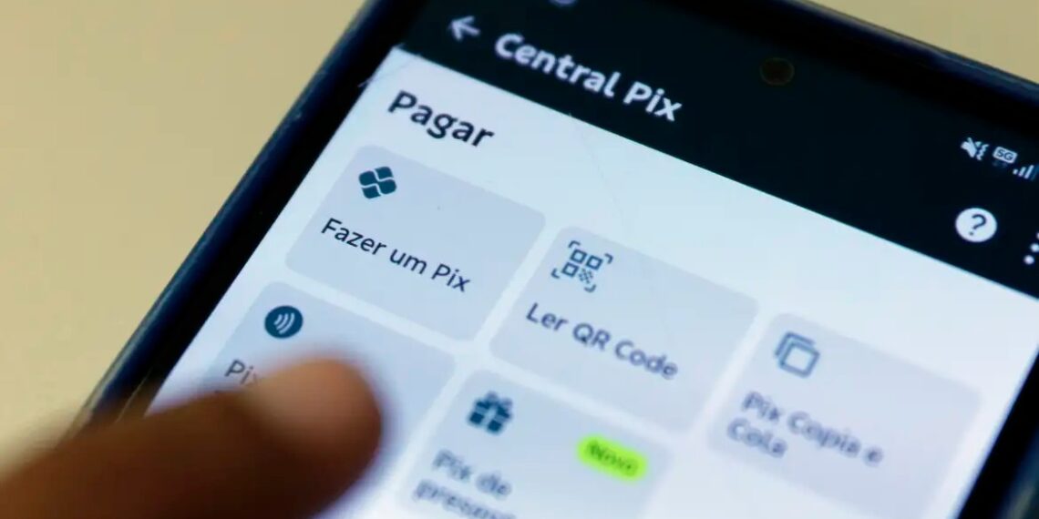 Instabilidade no Pix trava transferências de bancos no país neste domingo