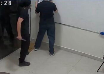 Adolescente é apreendido após esfaquear 9 vezes professor em Manaus