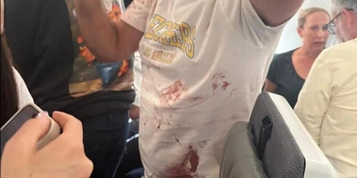 Briga de pilotos força pouso de emergência de avião na Arábia Saudita
