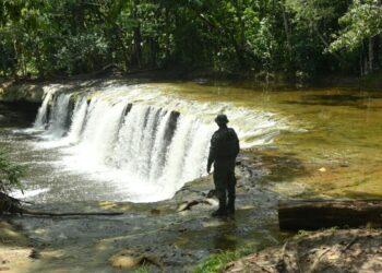 Ipaam multa empresa em R$ 3 milhões por poluição no rio Urubu