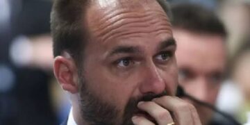 Ministerio da Justica demite Eduardo Bolsonaro da Policia Federal