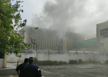 Princípio de incêndio atinge prédio da Justiça Federal em Manaus