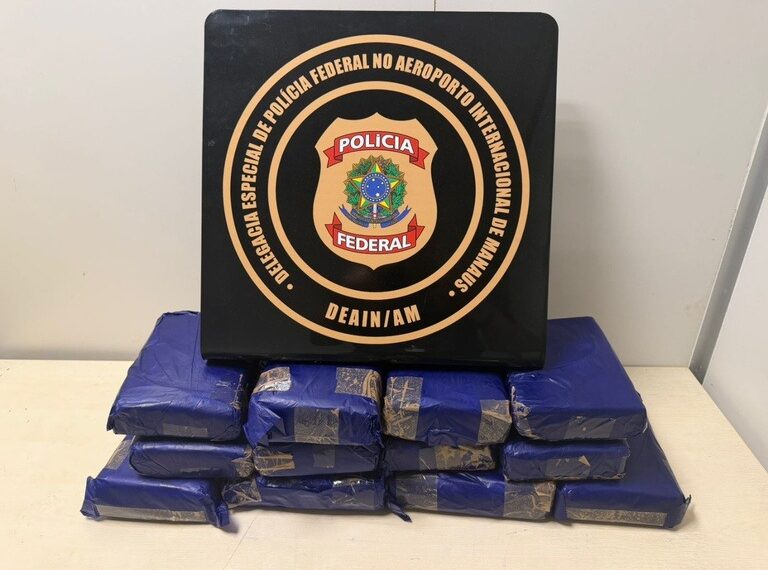 Passageira é presa com 12 kg de skunk no Aeroporto de Manaus